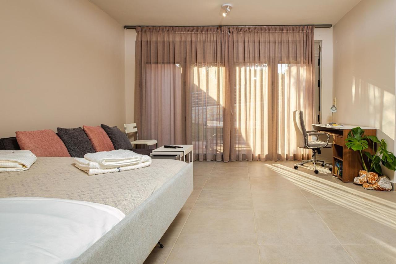 Cypress Village - Lux Villa 5' From Beach Daratsos Exterior photo